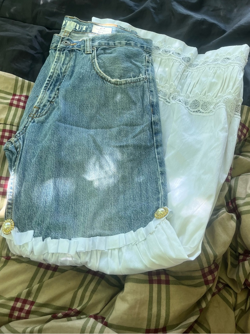 Light Blue Denim Wide-Leg Jeans with White Lace Trim
